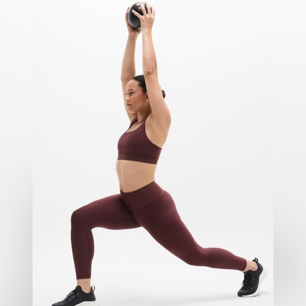 NWT Athleta Interval Garnet Bra Size Medium Best for D-DD Cup